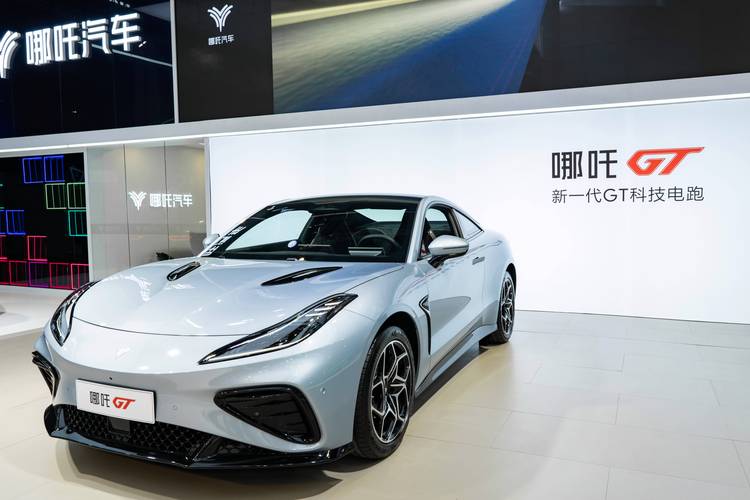 重庆涪陵区鑫欧乐企业管理咨询哪吒汽车在智能汽车领域的表现，领途汽车在新能源汽车市场中的影响力